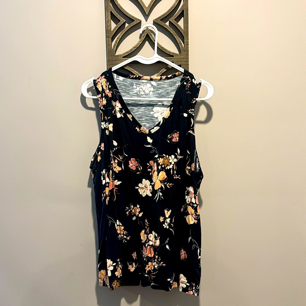 Xxl Black flower tank